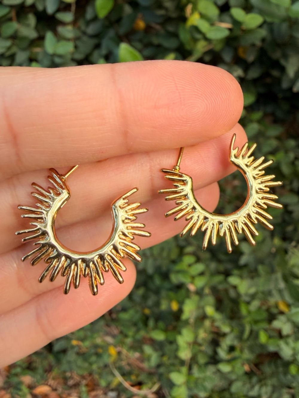 18K Gold Plated Stainless Steel Sunburst Hoop Earrings - Picture 5 of 5